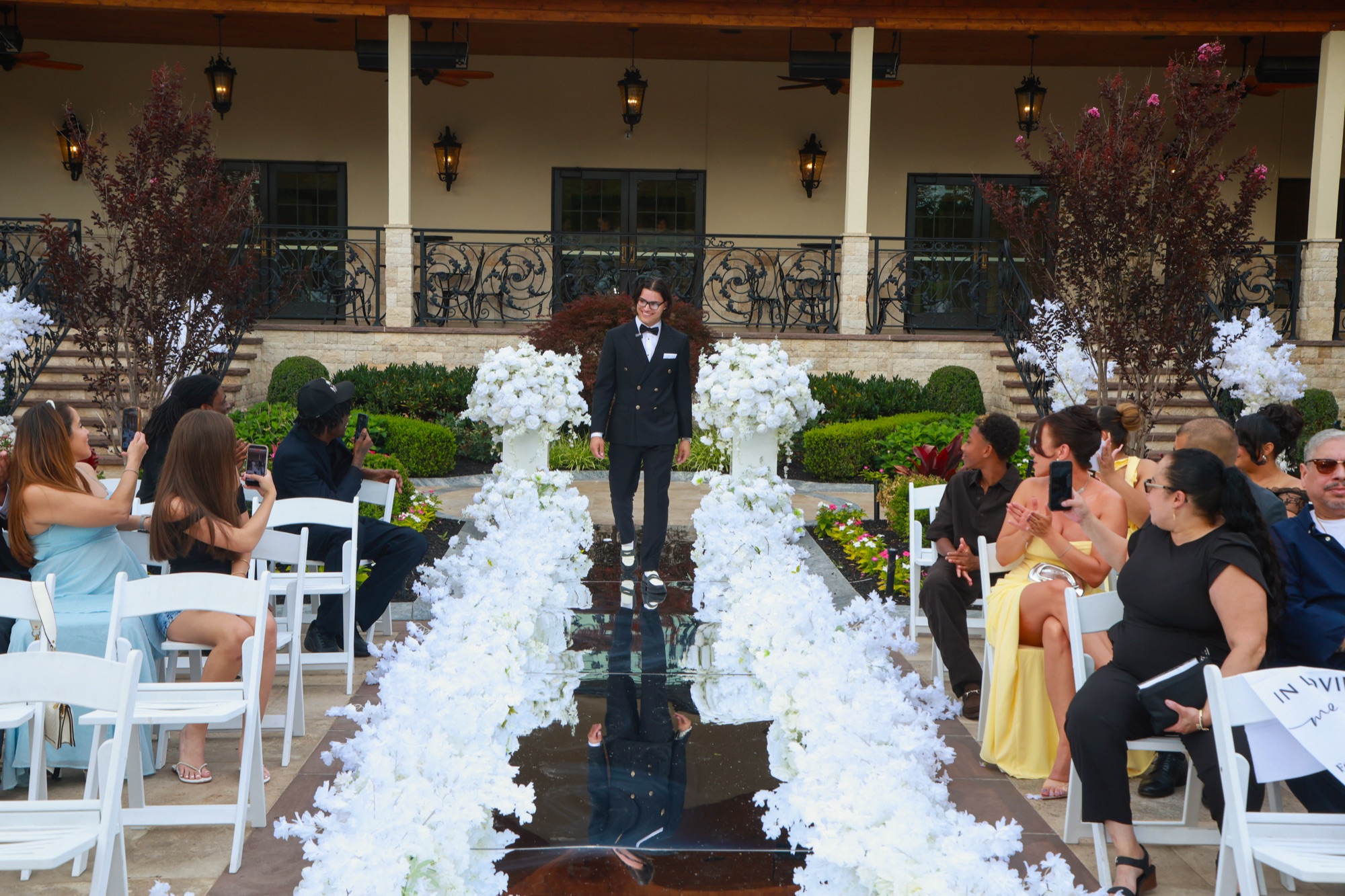 Wedding ceremony photographed by Sosashotme Photography